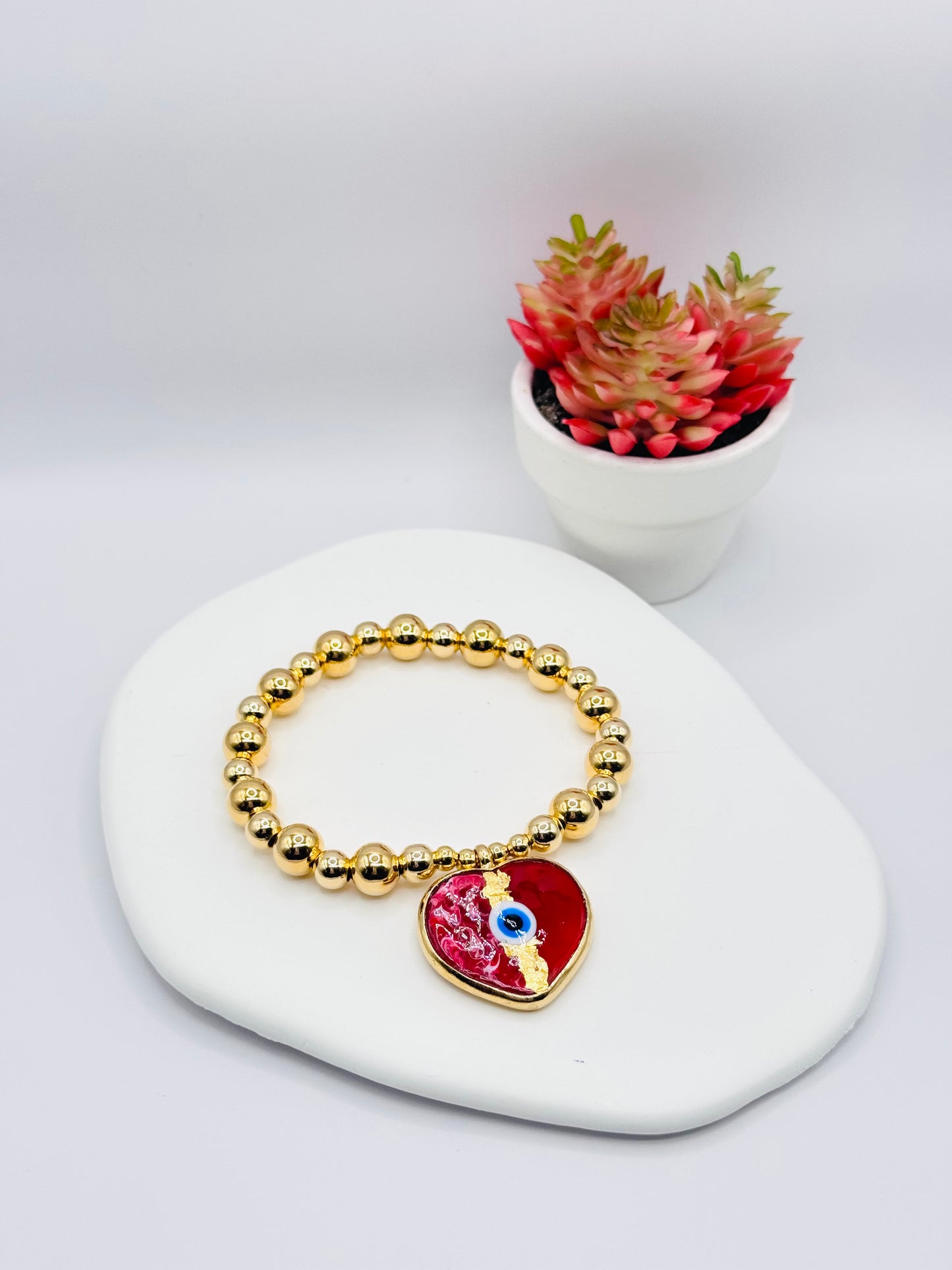 Golden protection heart BR EL018